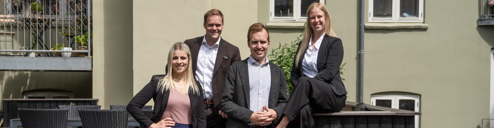 Kan vi hjælpe?¤Kontakt DK-Estate